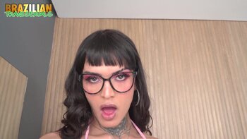 Nataly Bordin's Sizzling Solo Seduction: Brazilian Transsexual Temptation