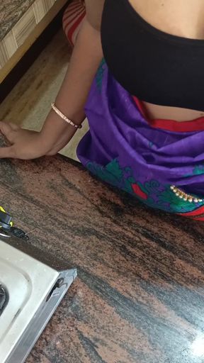 Housewife Kitchen fucking   Clip 2