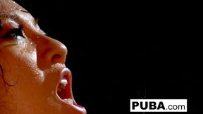 Asa Akira gives us an amazing fuck