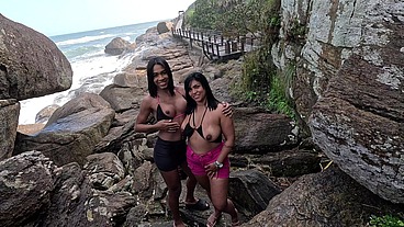 Minha Mulher e a Trans: Putaria Pública e Gozo na Cozinha