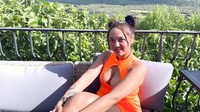 ”Elektra's games, 22 years old, come in twos!”