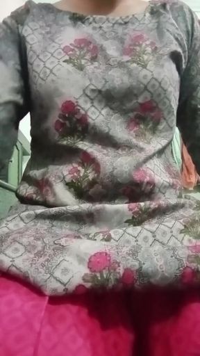 Indian Gay Crossdresser Gaurisissy Looking Like a Housewife in Salwar Kurta XXX