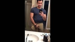 Beau Mec: Big Cock Muscle Stud on Cam