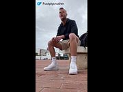 Hot face doesn't guarantee intense feet orgasms