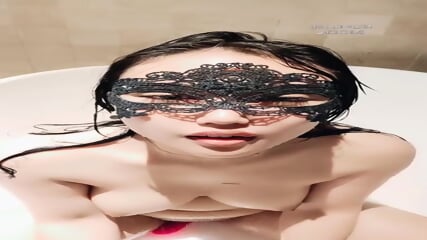 Maen dildo pink di bathtube Indonesia 31mnt 163