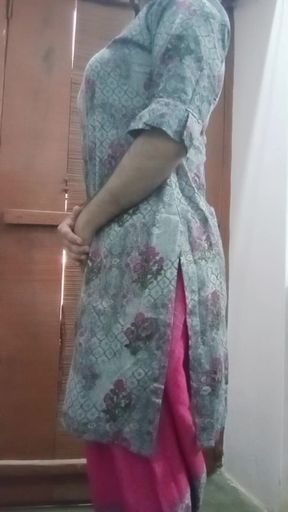 Indian Gay Crossdresser Gaurisissy Looking Like a Housewife in Salwar Kurta XXX