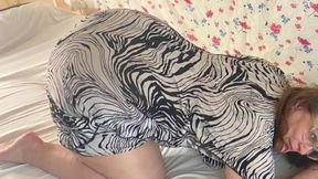 Algerian Thick Curvy 57 Year Old Stepmother Lets Black Man From Work Eat Her Pussy in the Day Time.