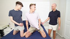 Who Has The Best Butt? - FamilyDick