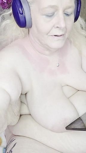 Shes Horny as Fuck in the Cab of That Truck
