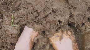 Muddy feet asmr and washing