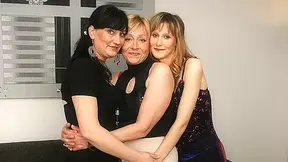 Three Old And Legal-age Lesbians Get It On - MatureNL