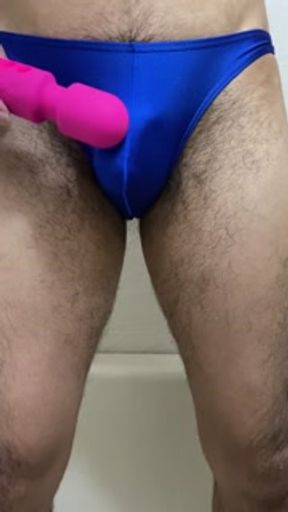【マスターベーション】刺激に耐えられずパンツから溢れる精液