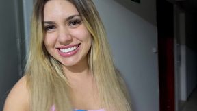 fudendo o cu da vizinha casada que encontrei no elavador - gabily castro