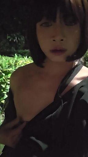 Shemale Ting Xuan Outdoor Cumshot on Her Sexy Legs
