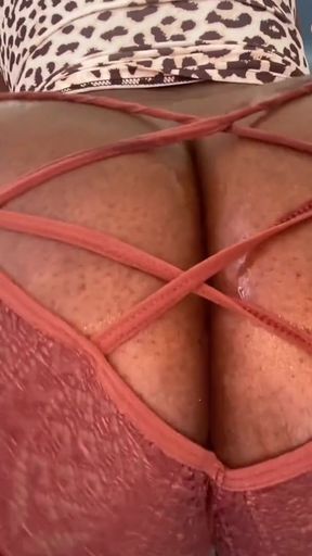 I'll talk u into sniffing my big fat farting ass - TABBYEBONY   Clip 1