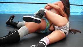 OUT LIKE A LIGHT! Onyx vs Nicole Oring