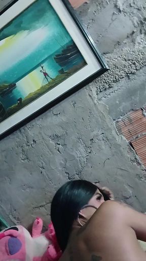 Venezuelan Trans, Big Ass with a Good Body Lets Her Cock Get Twisted, Deep Throat