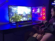 Mulher tem certeza que é melhor que o video game e ela prova