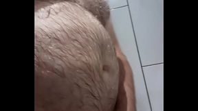 Rusty Washing Himself