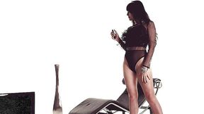 Exotic Babe Fills Her Rough Vaginal Hole