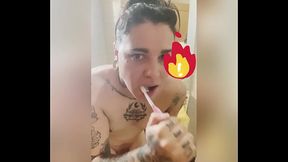 Update #146 (September 9, 2022) Brushing my teeth naked after taking a shower ?