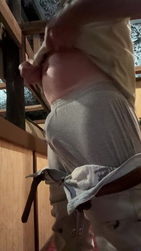 Cumming on the Barn