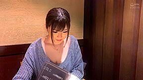 長身爆乳がエロすぎのほのかちゃんを突きまくり