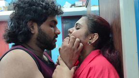 Hot Lip Lock in T Shirt and Shirt