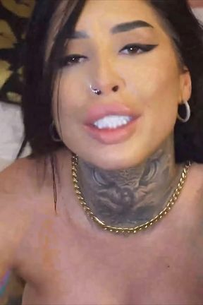 Huge Tits Inked Babe Fucks Her Hole Wildly