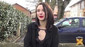 alice, coquine sexy, veut une baise hard avec son collegue