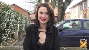 alice, coquine sexy, veut une baise hard avec son collegue