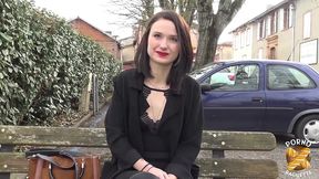 alice, coquine sexy, veut une baise hard avec son collegue