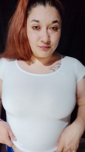 Thick and sweet temptress takes risks
