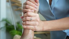 Sex with a Masseuse in Stockings and Robe in a Salon! Close-up Handjob, Cowgirl, Missionary