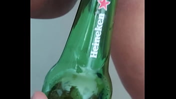 BEBENDO UMA BREJA COM PORRA DA BUCETA, cerveja , Heineken