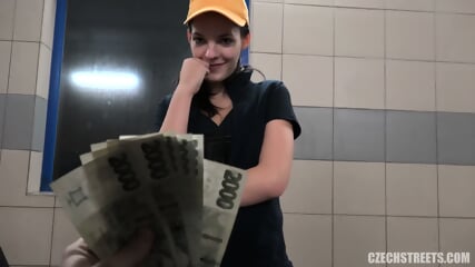 Anie Darling gets a sensual car wash