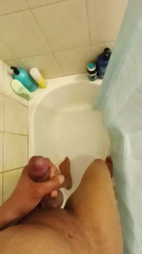 Amateur guys share big dicks while jerking off together