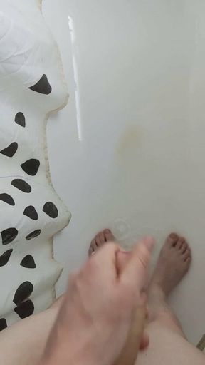 Youngcock Sunny Piss under the Shower