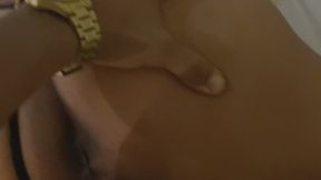 Marido gosta da mulher toda arrombada e esposa atende pedido com dotado