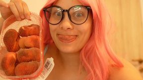 I'm eating and making orgasm faces.