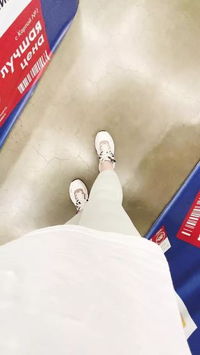 Mall Toilet Pissing