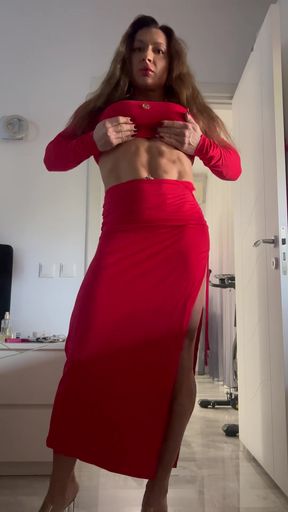 Curvy Onlyfan shows off big tits and round ass