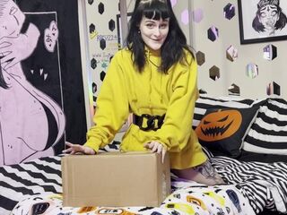 Chaturbate Unboxing & Try-On Haul