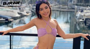 BJRAW Aria Valencia lips aren't sealed