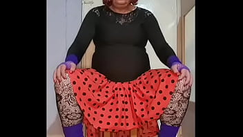 using a masturbaiting machine makes me cum but i bet another man  doing it can make me cum quicker