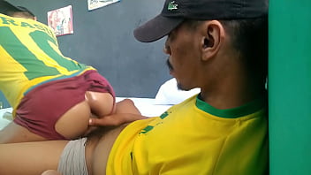 Sexo na Favela Depois do Futebol Com Dois Safados Me Leitando