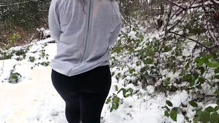 Milf Fat Butt Hit With Snowballs into Outdoor 4k