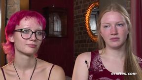 Zoe und Tonja stehen auf ungewöhnliche Dinge - Kinky amateur lesbian chicks
