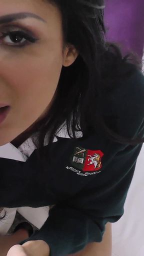 Sexy Casting Video Featuring Anissa Kate