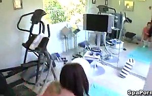 Massaging asszilla